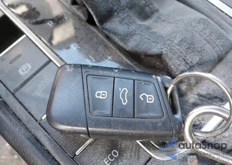 2019 Volkswagen Jetta 1.4T R-Line/1.4T S/1.4T Se z USA, uszkodzony, nr VIN 3VWCB7BU6KM148991